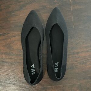 Black Mia Flats